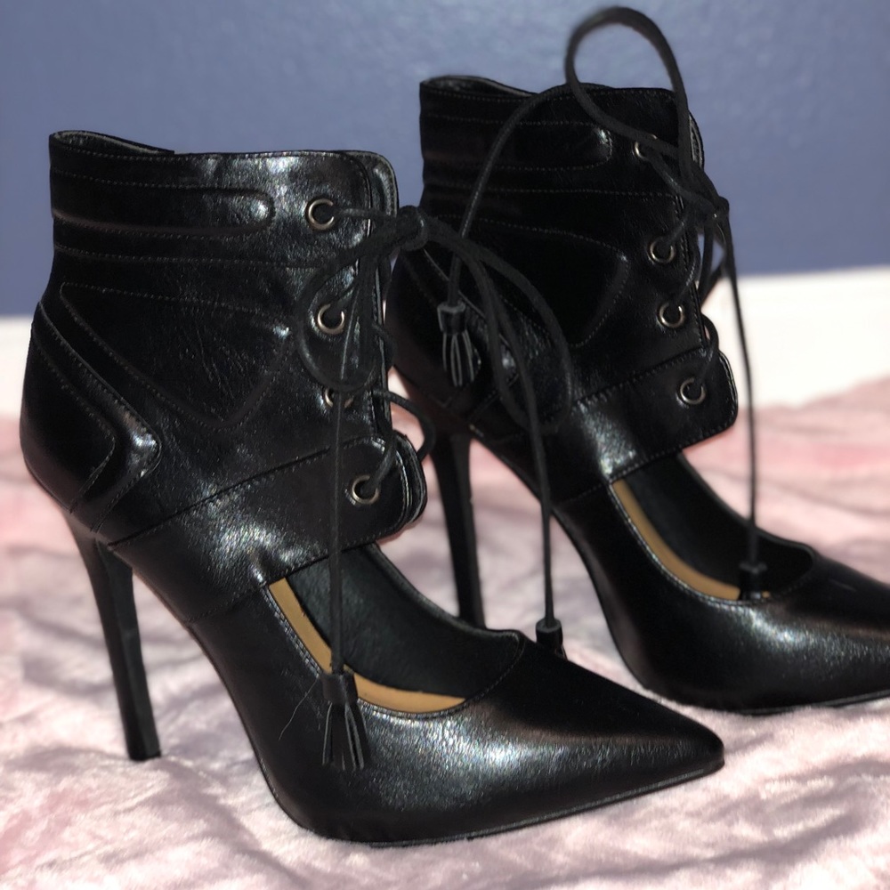 Heels - Picture 2 of 2
